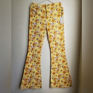 Flower flares